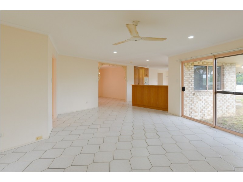 53 DIXON DRIVE, Telina QLD 4680