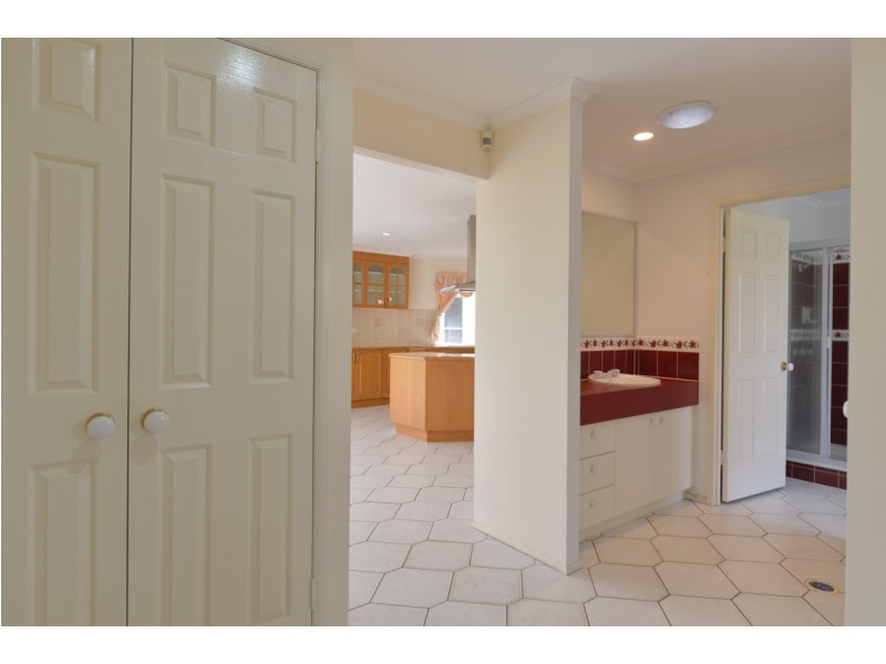 53 DIXON DRIVE, Telina QLD 4680