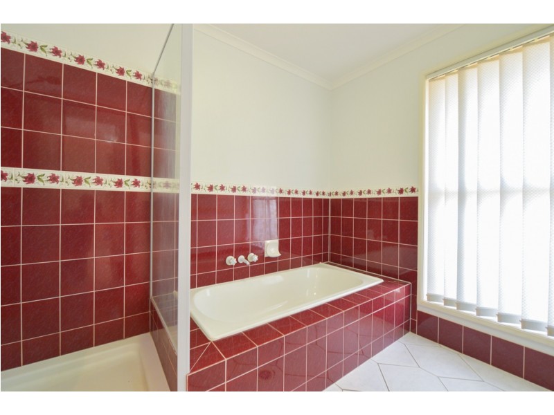 53 DIXON DRIVE, Telina QLD 4680