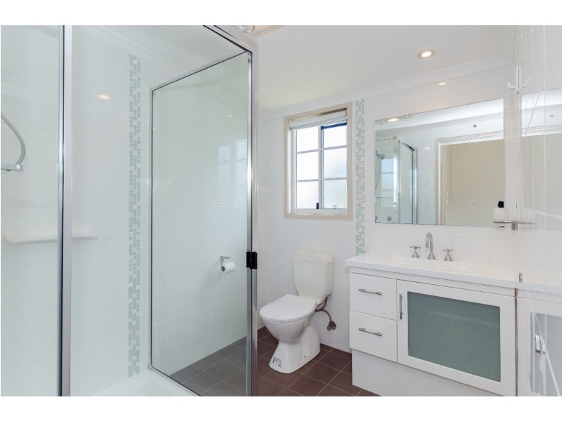 16 Pier Street, South Gladstone QLD 4680