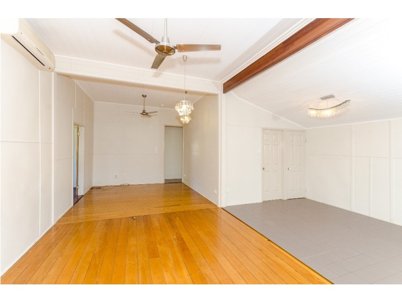 16 Pier Street, South Gladstone QLD 4680