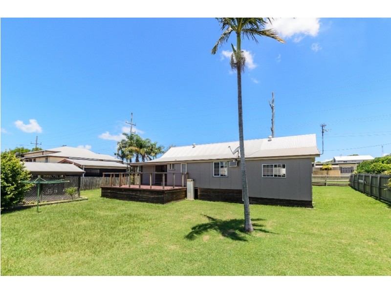 16 Pier Street, South Gladstone QLD 4680