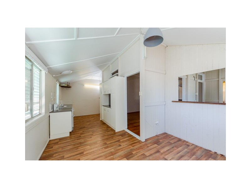 5 EDEN STREET, South Gladstone QLD 4680