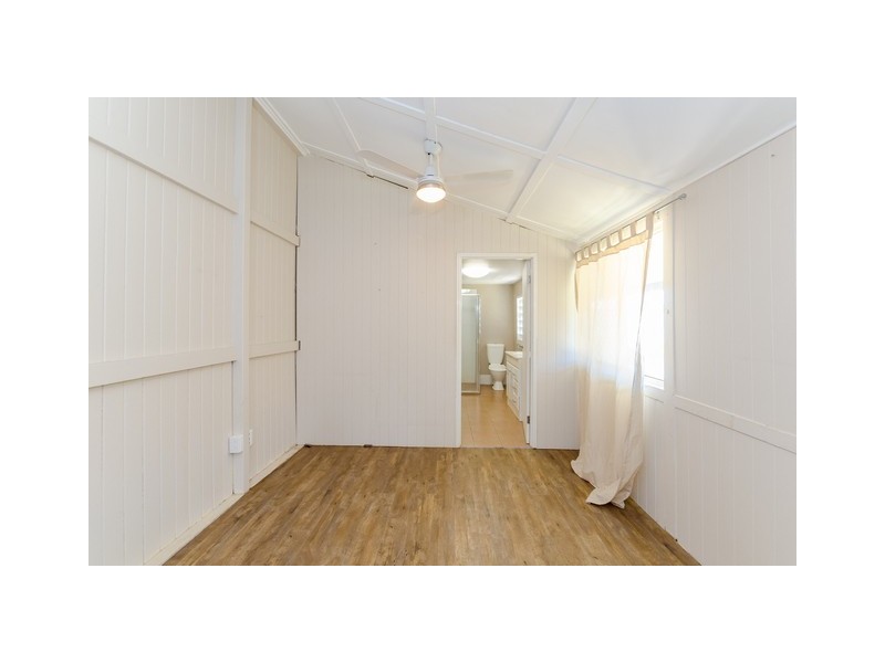 5 EDEN STREET, South Gladstone QLD 4680