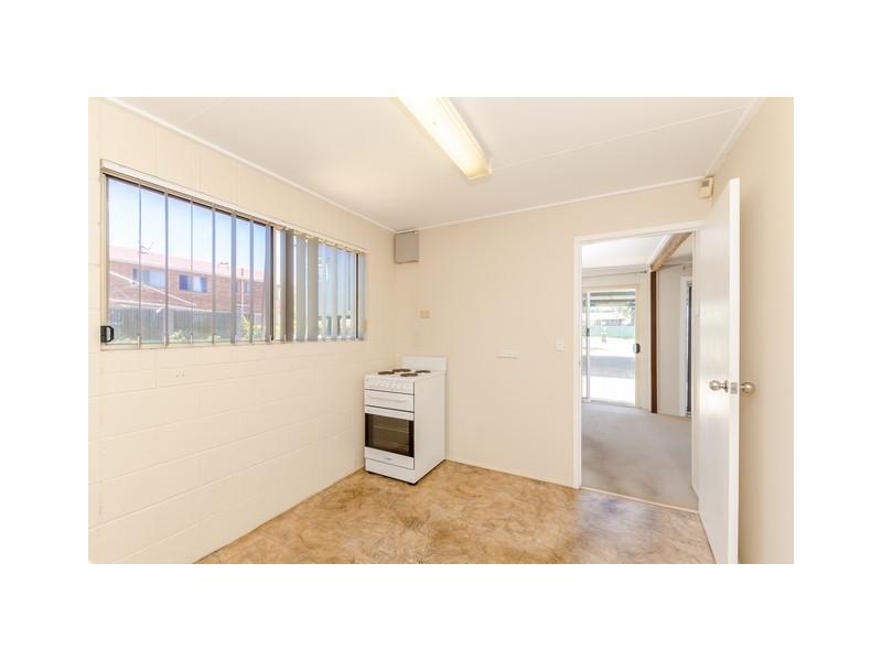 5 EDEN STREET, South Gladstone QLD 4680