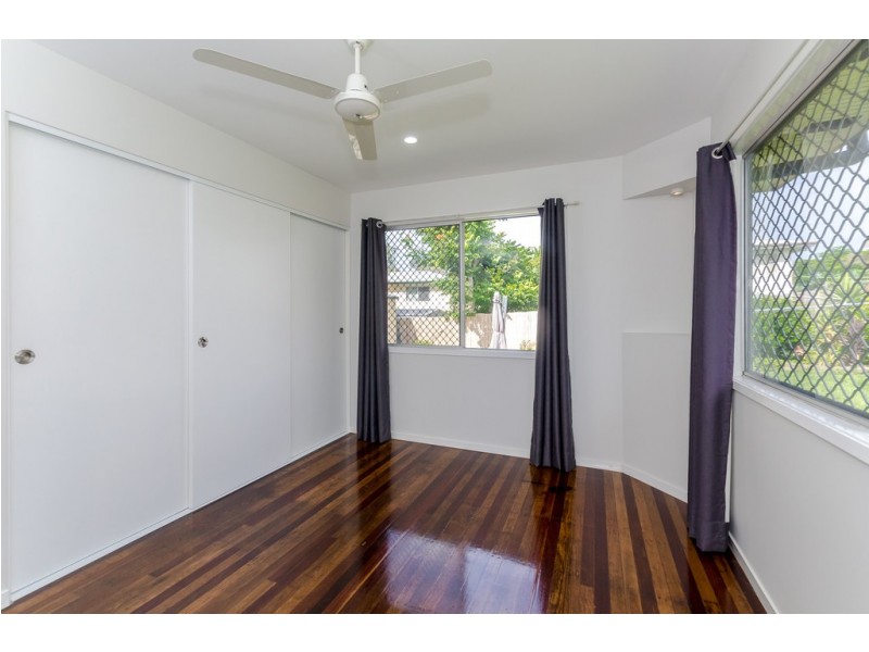 5 DALTON STREET, Clinton QLD 4680