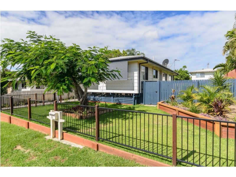 5 DALTON STREET, Clinton QLD 4680