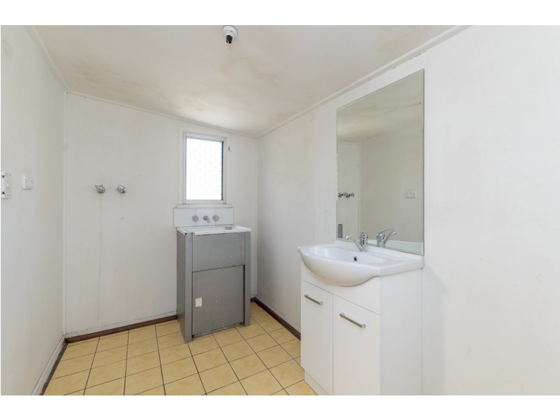 21 Mylne Street, West Gladstone QLD 4680