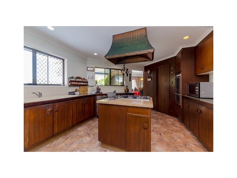 6 ILLAWONG COURT, Glen Eden QLD 4680