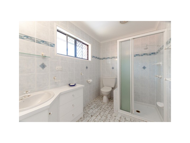 6 ILLAWONG COURT, Glen Eden QLD 4680