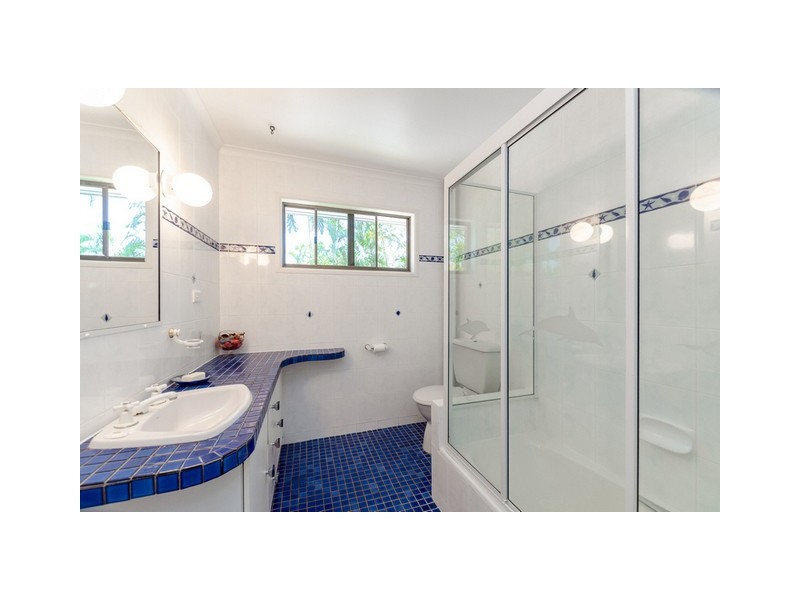 6 ILLAWONG COURT, Glen Eden QLD 4680