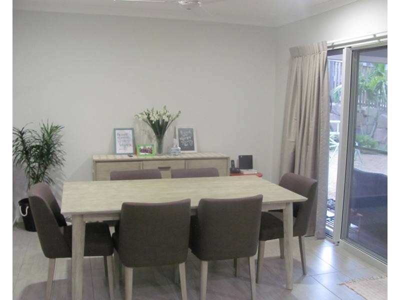 12 Kurwongbah Street, Boyne Island QLD 4680
