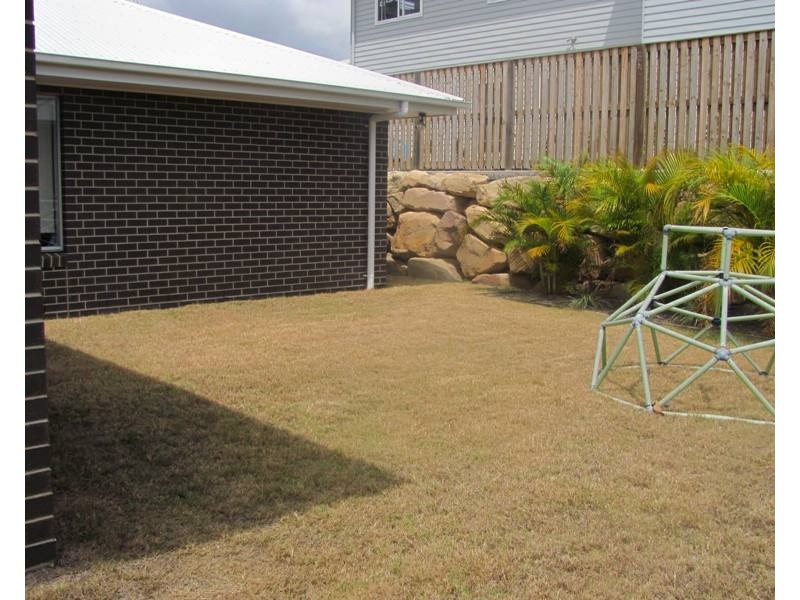 12 Kurwongbah Street, Boyne Island QLD 4680