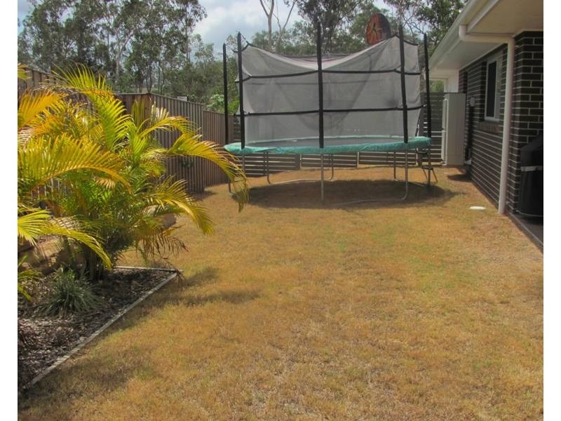 12 Kurwongbah Street, Boyne Island QLD 4680