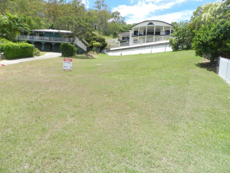 8 Earls Court, Telina QLD 4680