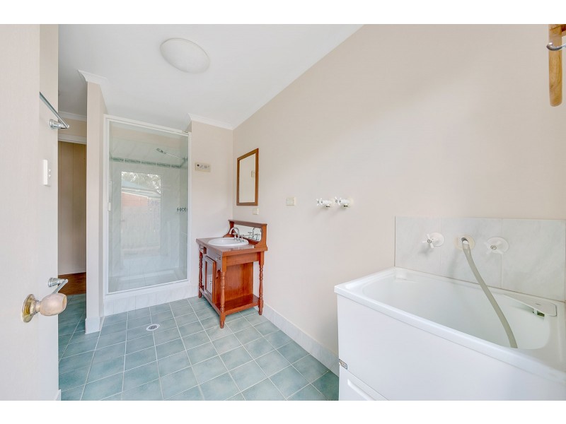 11 CONNOLLY COURT, Telina QLD 4680