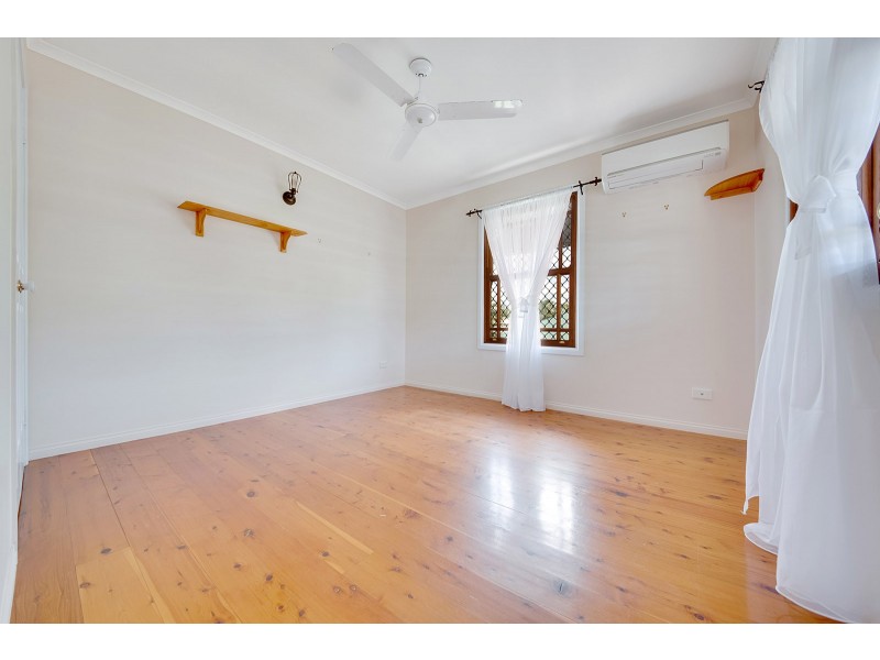 11 CONNOLLY COURT, Telina QLD 4680