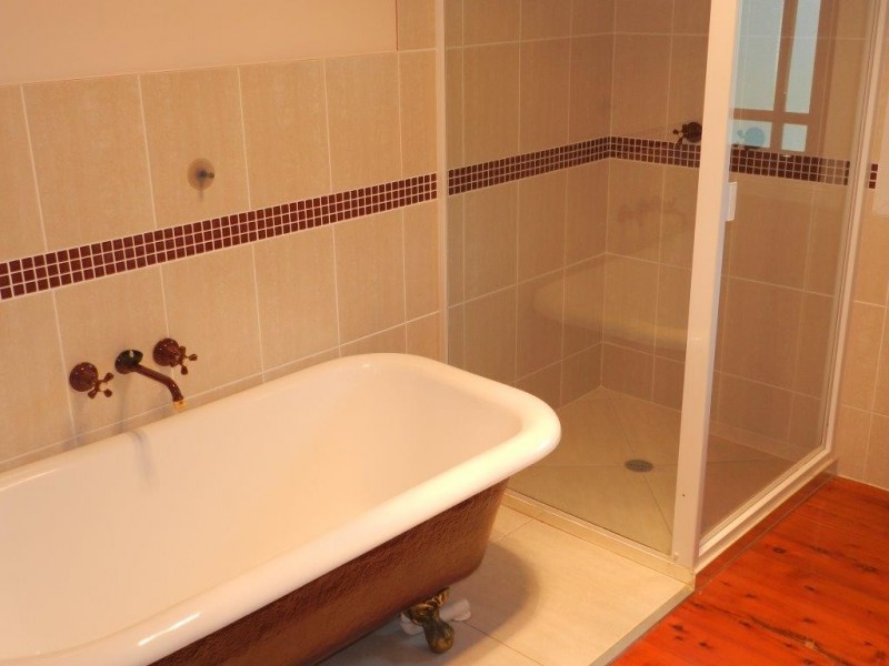 11 CONNOLLY COURT, Telina QLD 4680