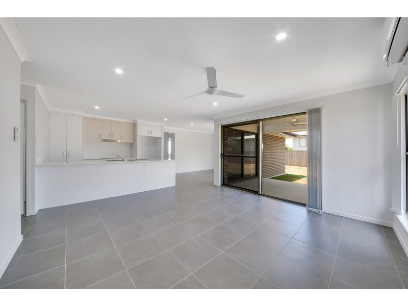 45 FITZROY AVENUE, Clinton QLD 4680