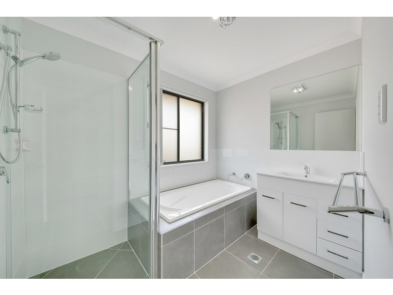 45 FITZROY AVENUE, Clinton QLD 4680