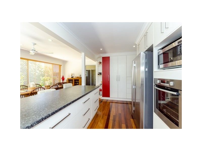 25 Venus Street, Telina QLD 4680