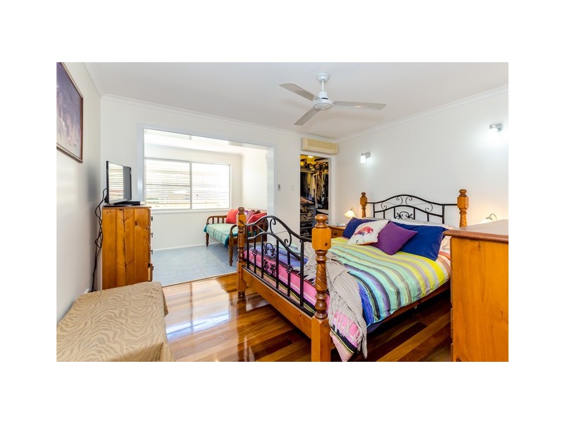 25 Venus Street, Telina QLD 4680