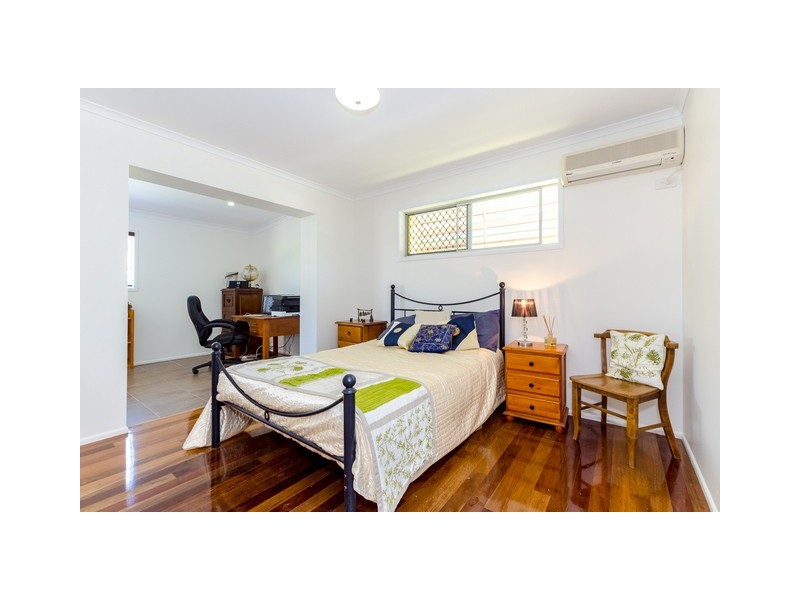 25 Venus Street, Telina QLD 4680