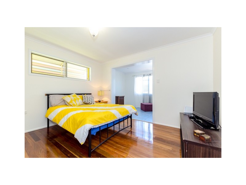 25 Venus Street, Telina QLD 4680