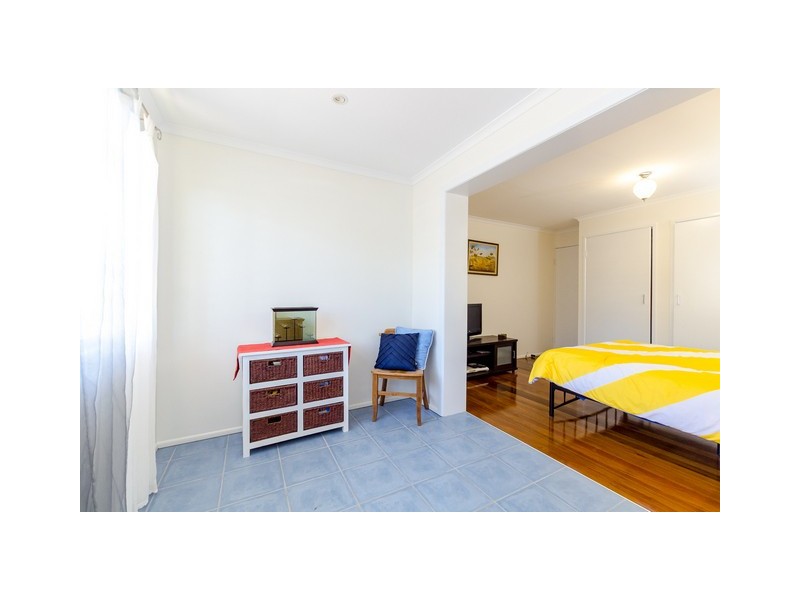 25 Venus Street, Telina QLD 4680