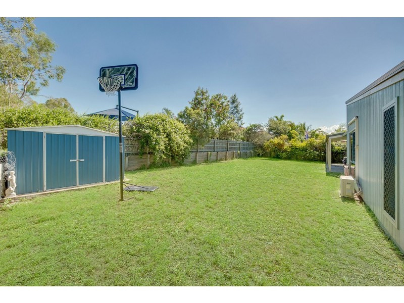 16 Katrina Boulevard, New Auckland QLD 4680