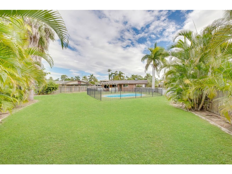 6 Andrew Court, Boyne Island QLD 4680