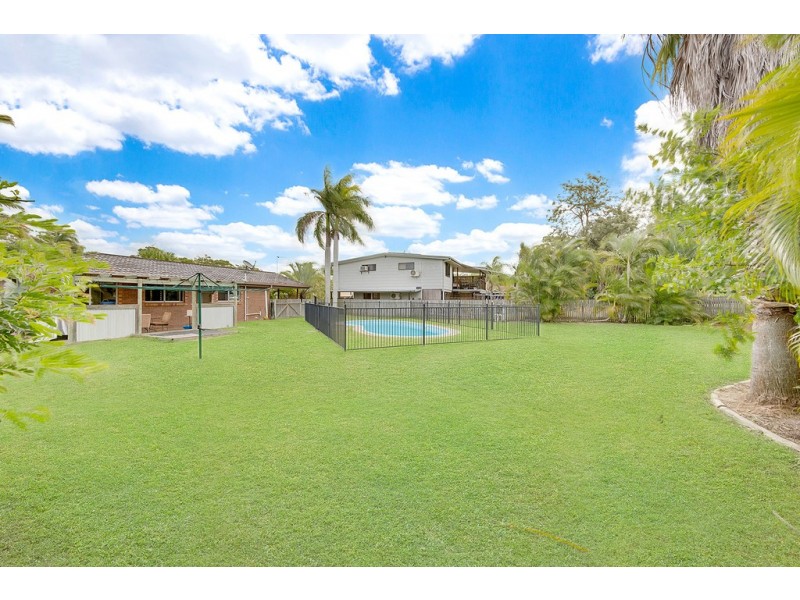 6 Andrew Court, Boyne Island QLD 4680