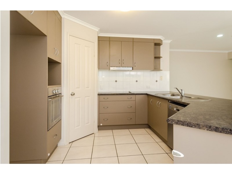 33 Southern Cross Close, Telina QLD 4680