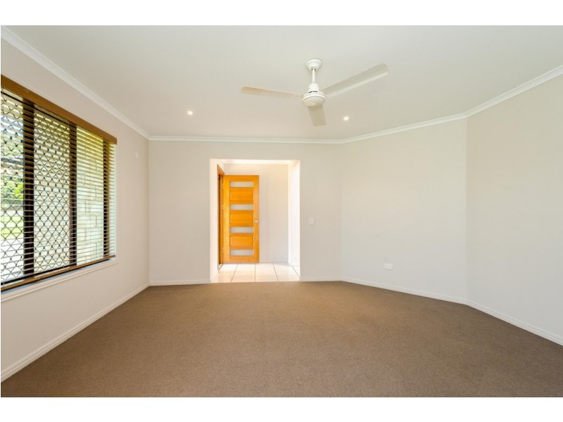 33 Southern Cross Close, Telina QLD 4680