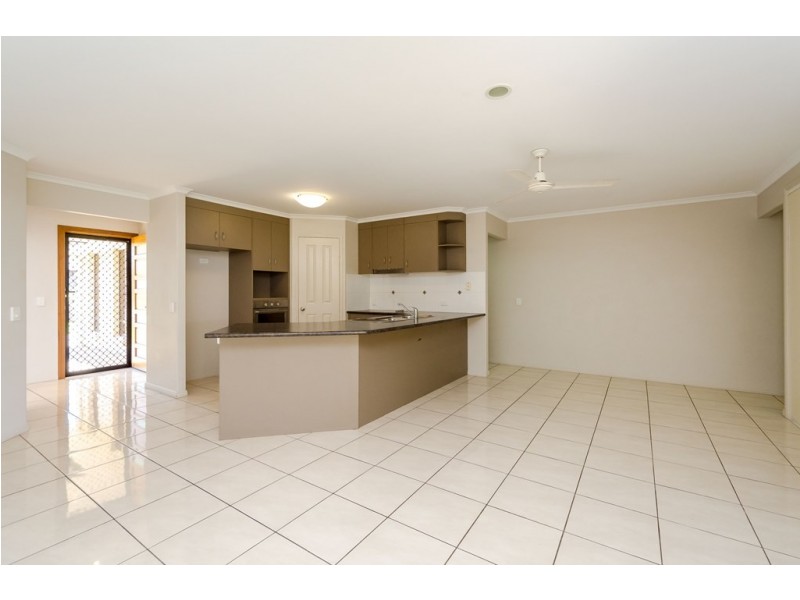 33 Southern Cross Close, Telina QLD 4680