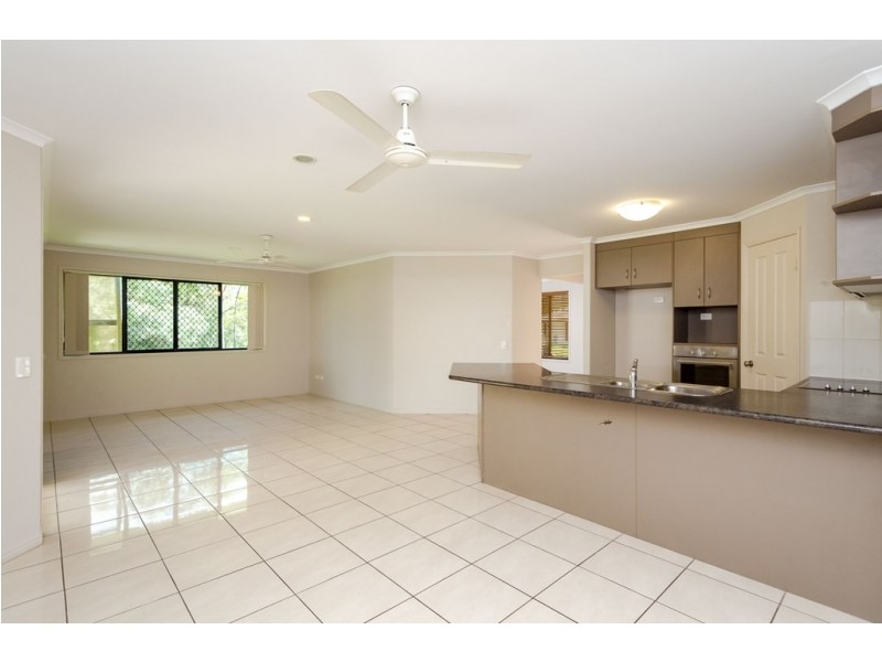 33 Southern Cross Close, Telina QLD 4680