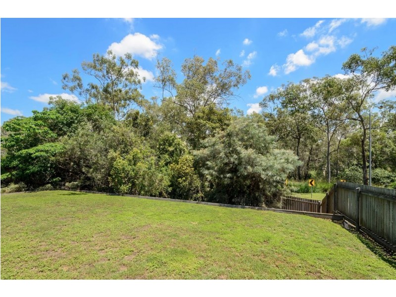 33 Southern Cross Close, Telina QLD 4680