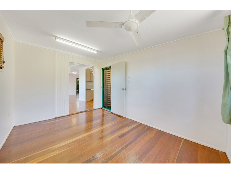 56 Beak Street, New Auckland QLD 4680