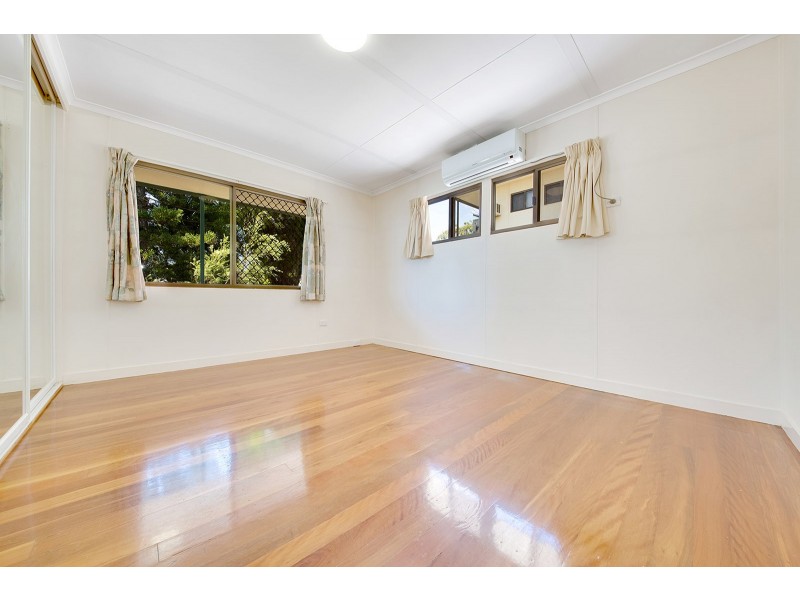 56 Beak Street, New Auckland QLD 4680