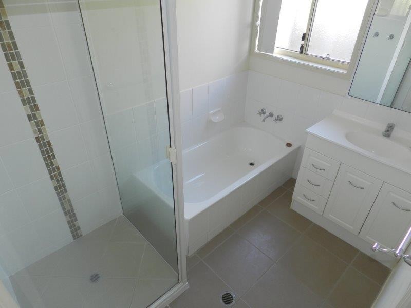 9 Leichhardt Close, Glen Eden QLD 4680