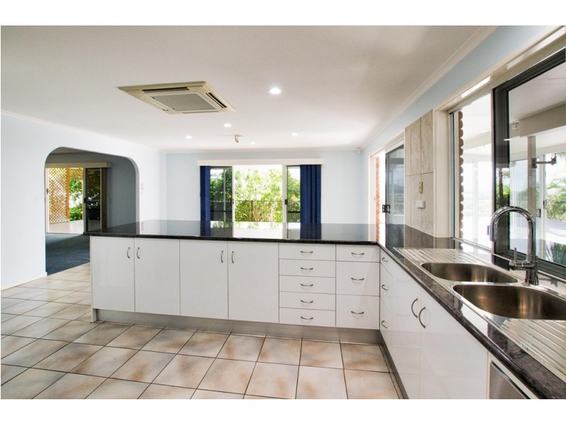 12 Piper Street, West Gladstone QLD 4680