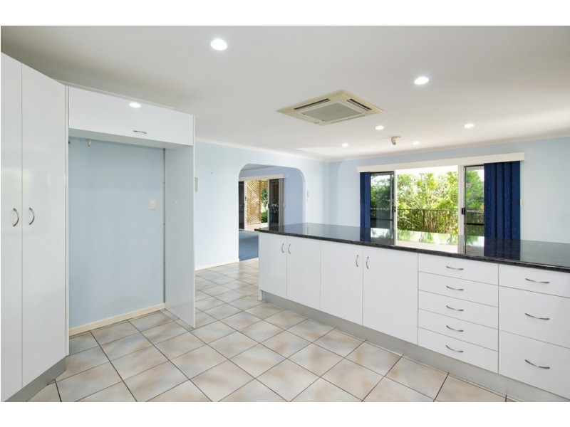 12 Piper Street, West Gladstone QLD 4680