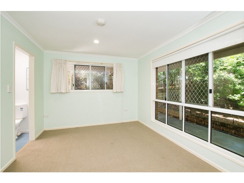 12 Piper Street, West Gladstone QLD 4680