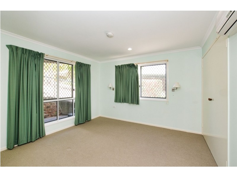 12 Piper Street, West Gladstone QLD 4680