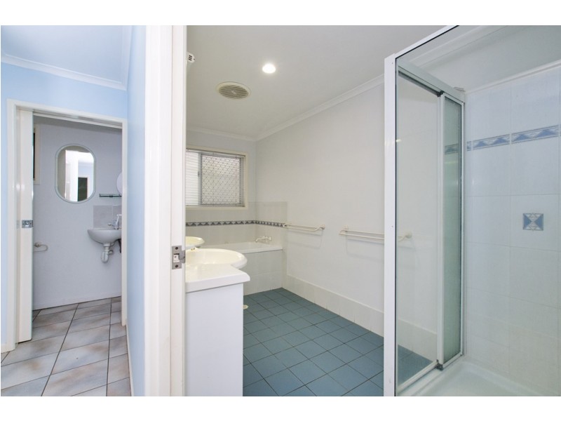 12 Piper Street, West Gladstone QLD 4680