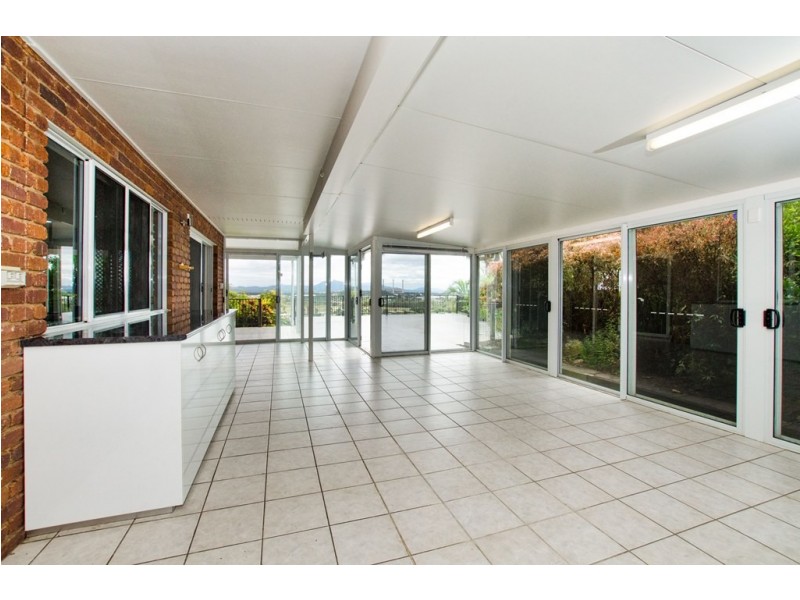 12 Piper Street, West Gladstone QLD 4680