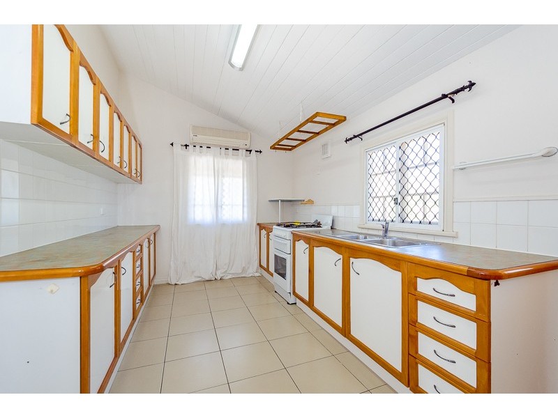 16 Bonar Street, South Gladstone QLD 4680