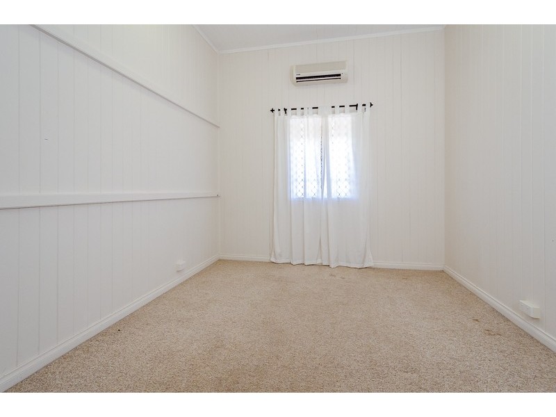 16 Bonar Street, South Gladstone QLD 4680