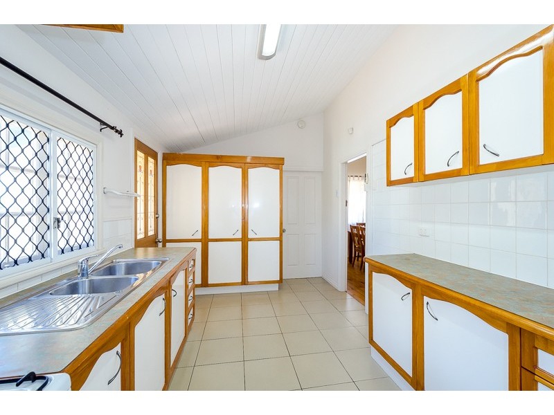 16 Bonar Street, South Gladstone QLD 4680