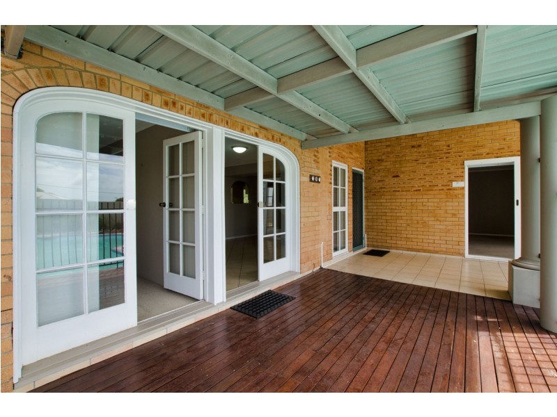 19 Hill Crescent, West Gladstone QLD 4680